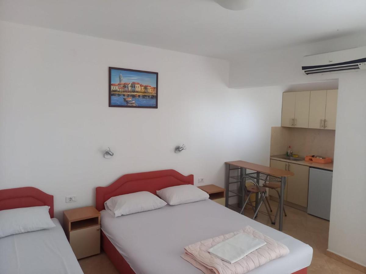 Apartments Percobic Sutomore Exterior foto